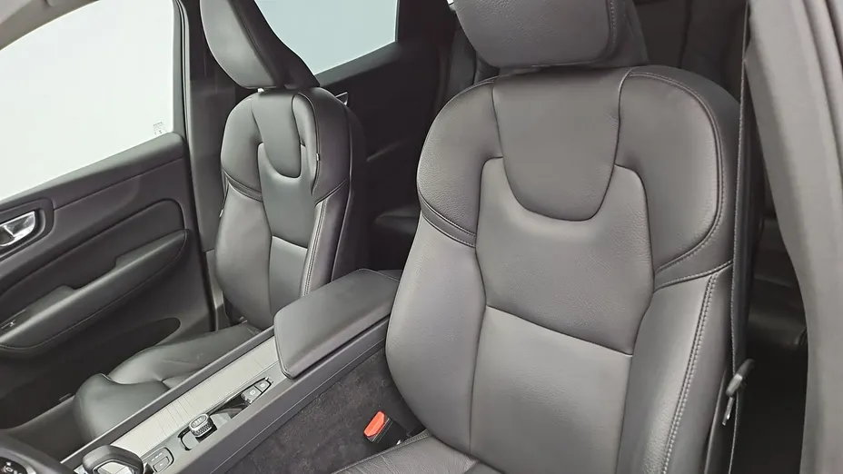 VOLVO XC60 -