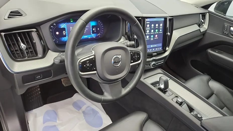 VOLVO XC60 -