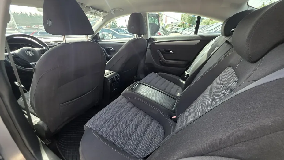 VOLKSWAGEN Passat CC -