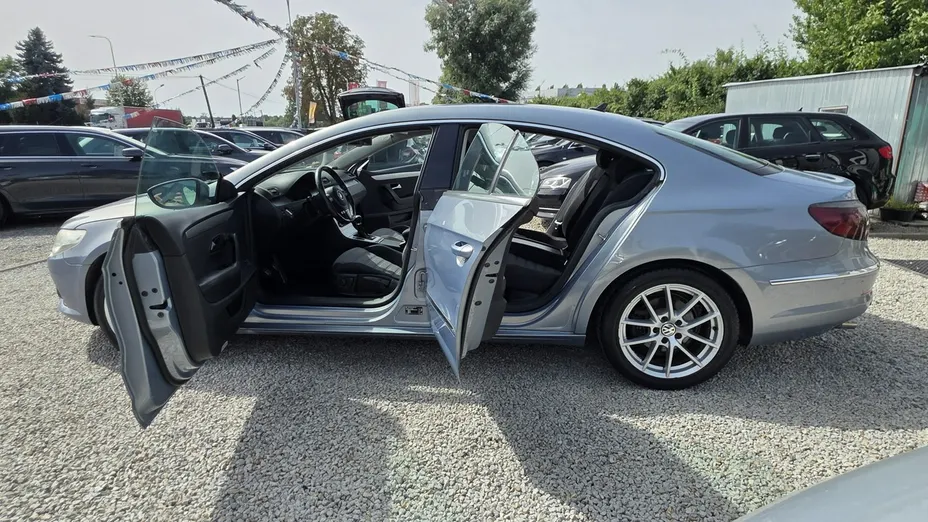 VOLKSWAGEN Passat CC -