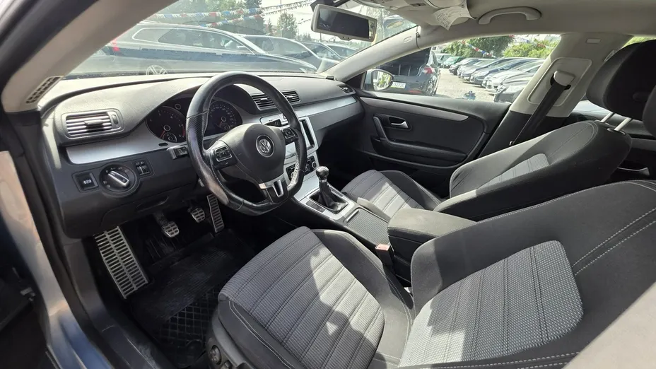 VOLKSWAGEN Passat CC -