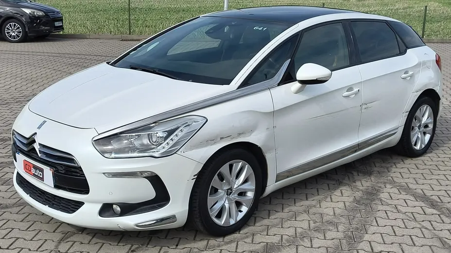 CITROEN DS5 -