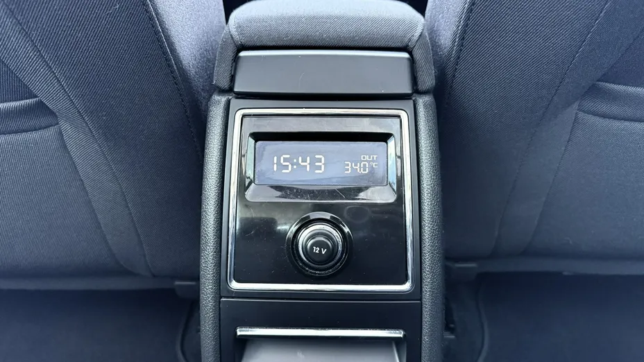 SKODA Superb -