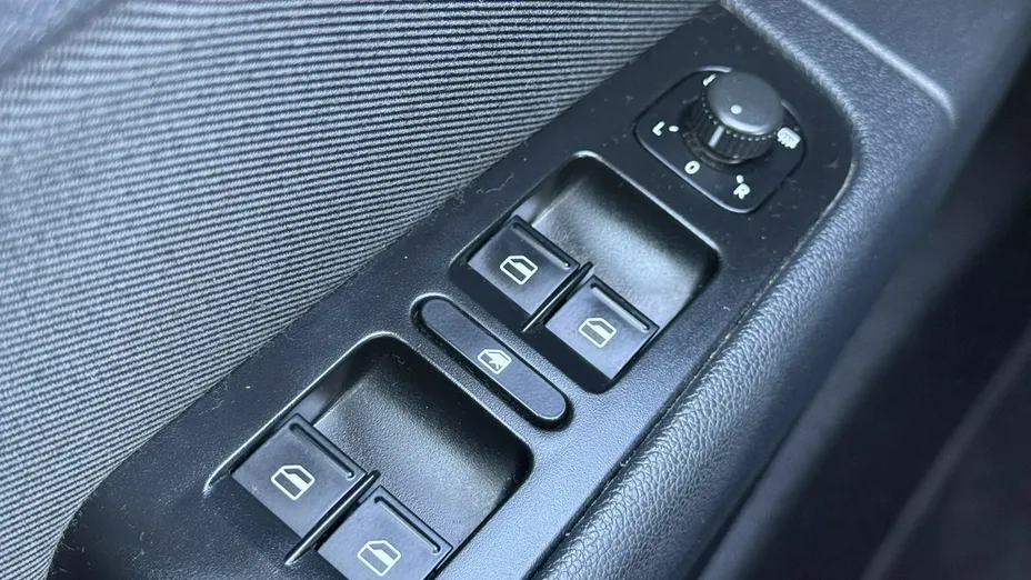 SKODA Superb -