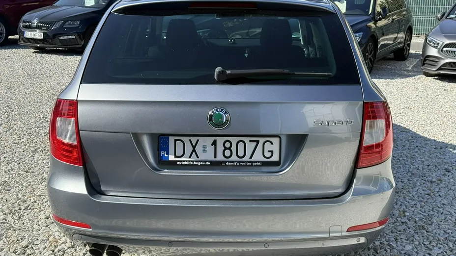 SKODA Superb -