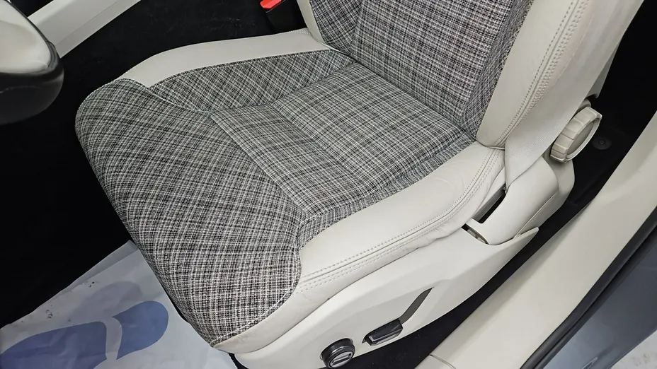 VOLVO XC60 -