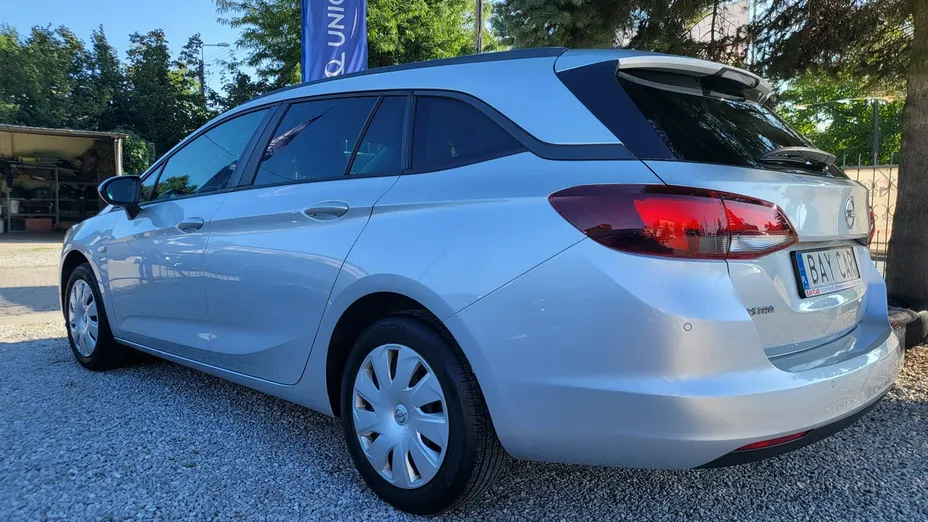 OPEL Astra -