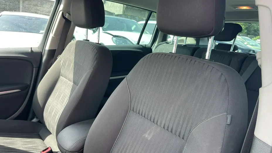 OPEL Zafira -