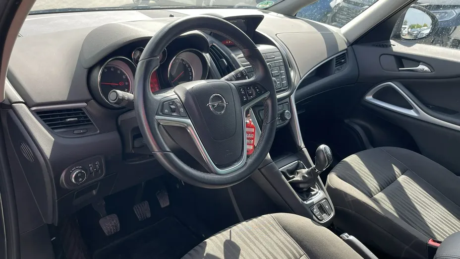 OPEL Zafira -