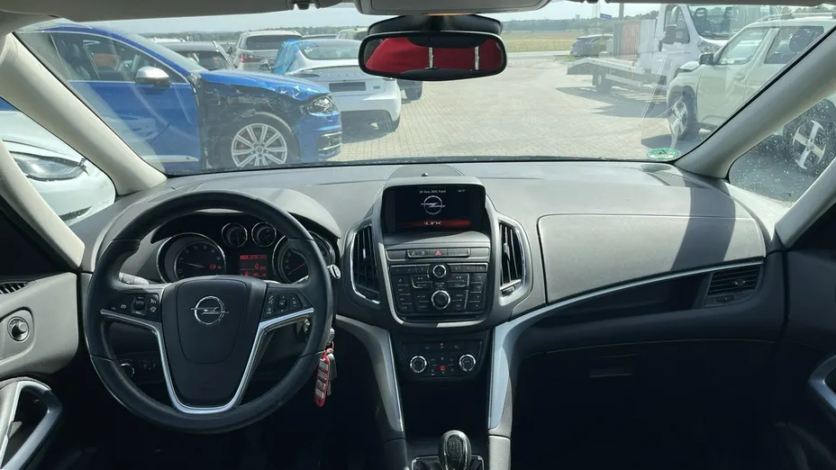 OPEL Zafira -