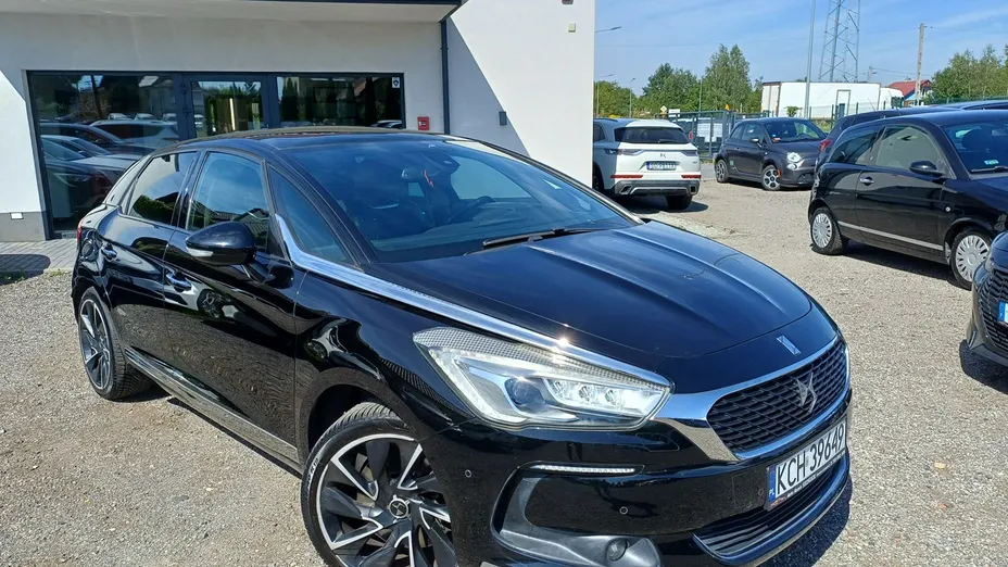 DS 5 -