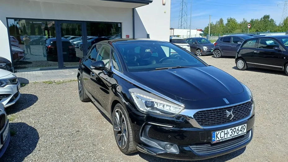 DS 5 -