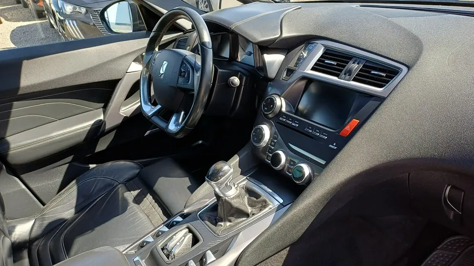 DS 5 -