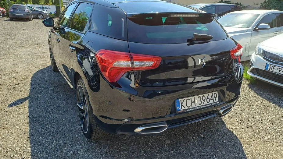 DS 5 -