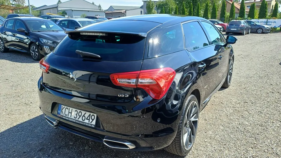 DS 5 -