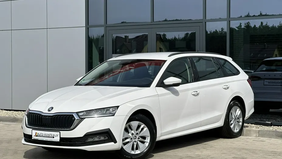SKODA Octavia -