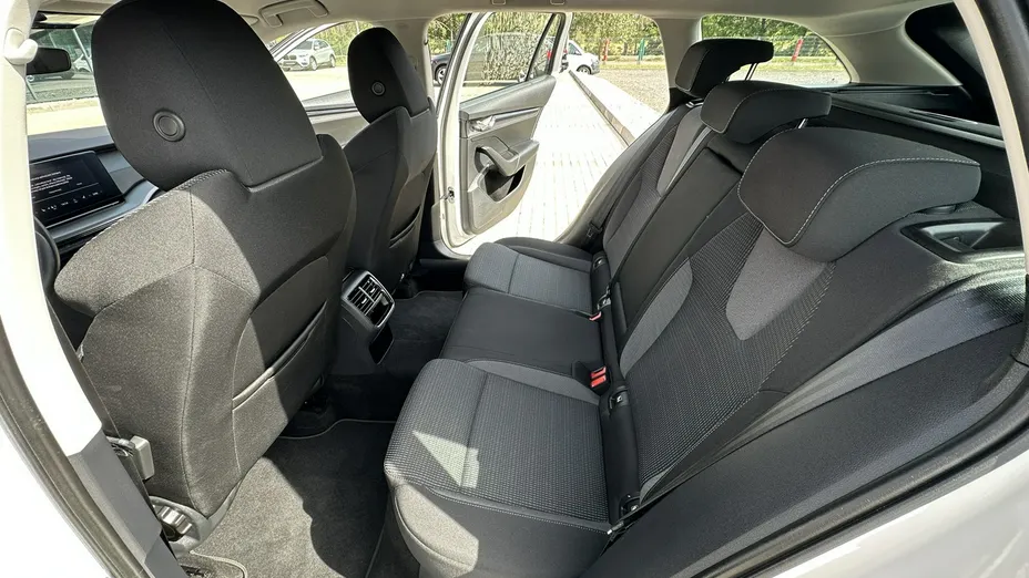 SKODA Octavia -