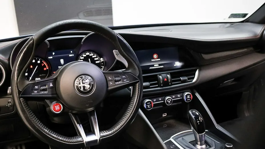 ALFA ROMEO Giulia -