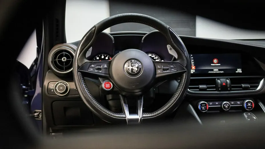 ALFA ROMEO Giulia -