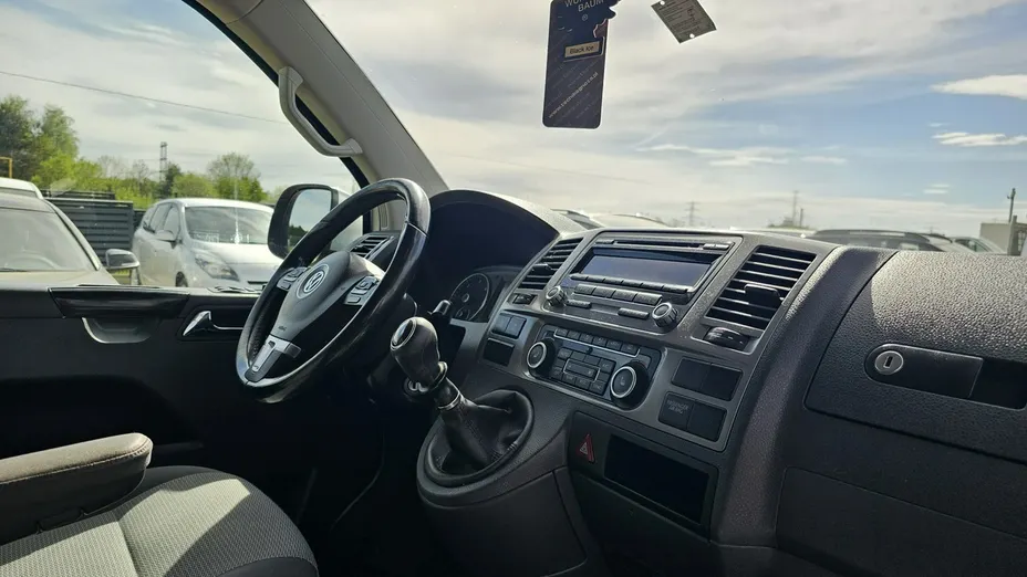 VOLKSWAGEN Caravelle -