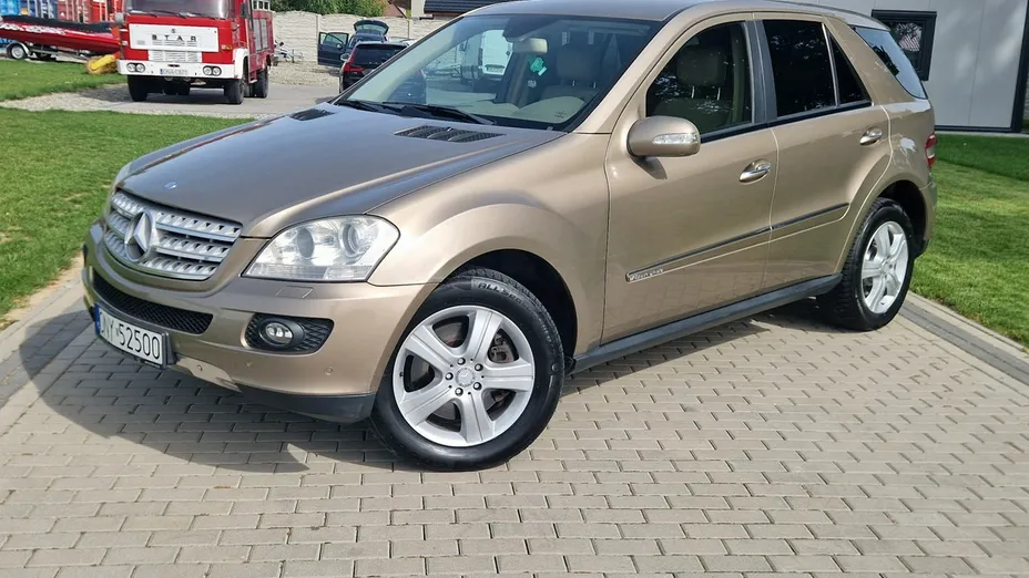 MERCEDES-BENZ ML -