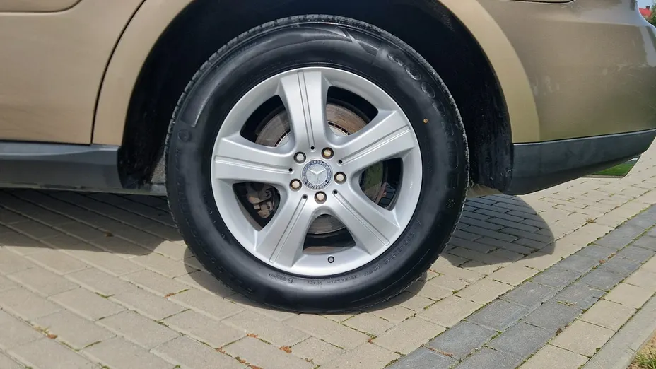 MERCEDES-BENZ ML -