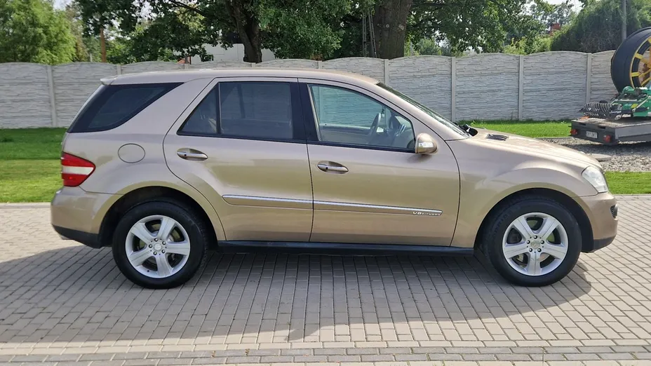 MERCEDES-BENZ ML -