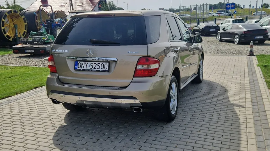 MERCEDES-BENZ ML -