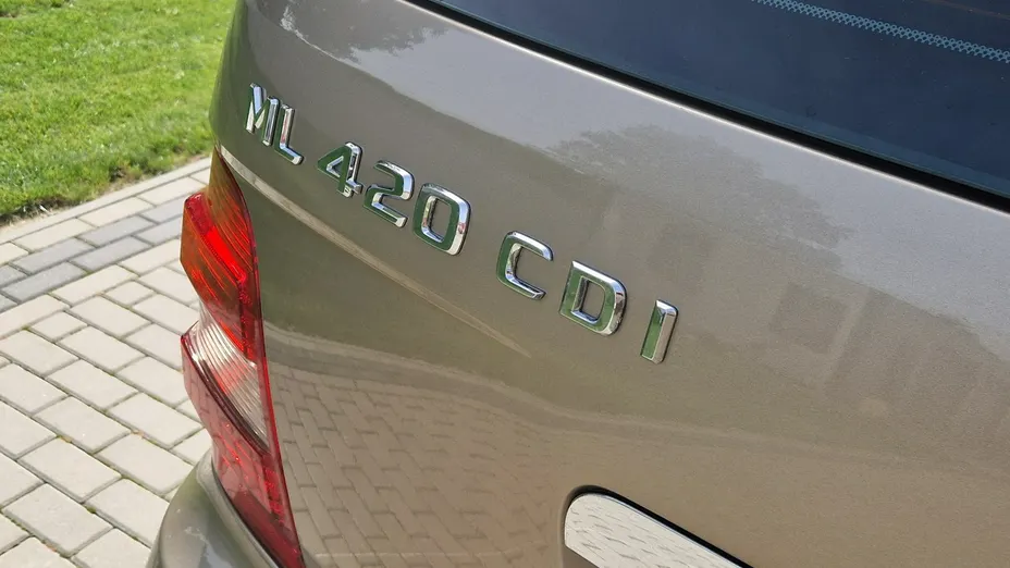 MERCEDES-BENZ ML -