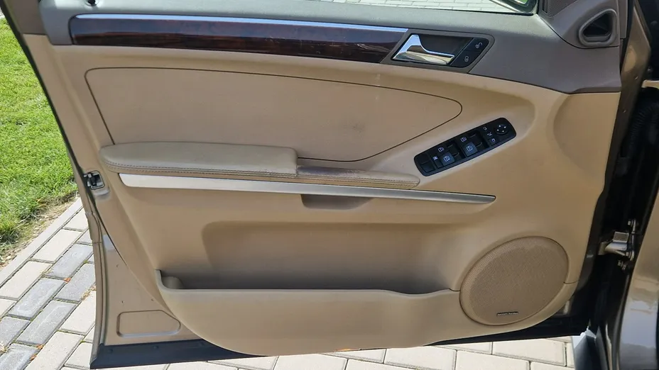 MERCEDES-BENZ ML -
