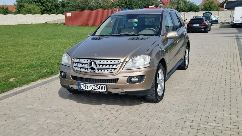 MERCEDES-BENZ ML -