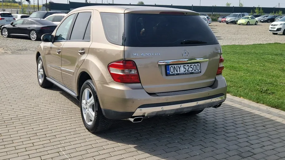 MERCEDES-BENZ ML -