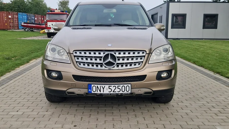 MERCEDES-BENZ ML -