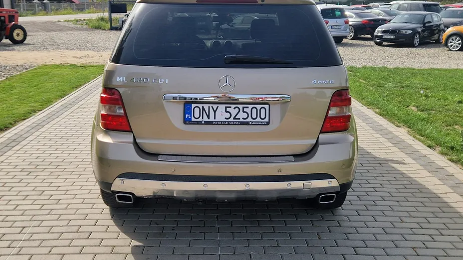 MERCEDES-BENZ ML -