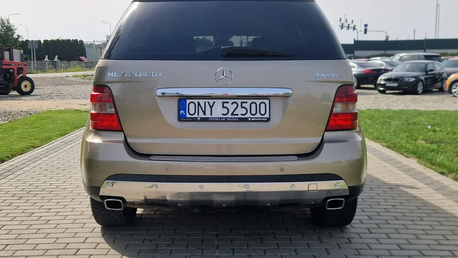 MERCEDES-BENZ ML -