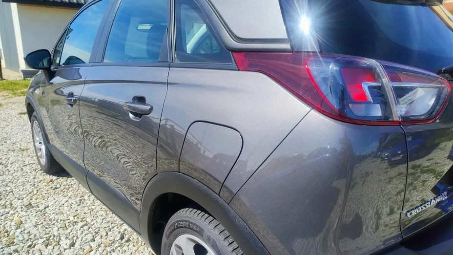 OPEL Crossland X -