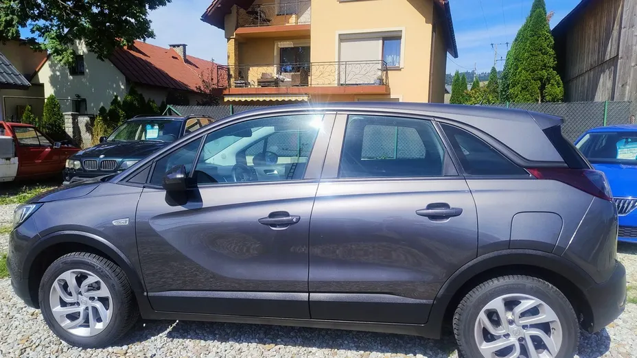 OPEL Crossland X -