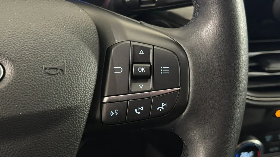 FORD Kuga -
