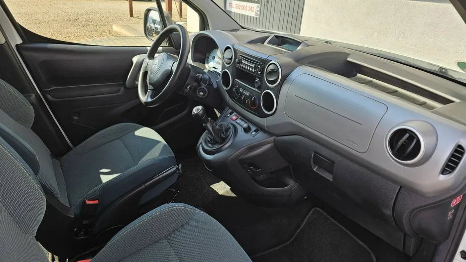PEUGEOT Partner -