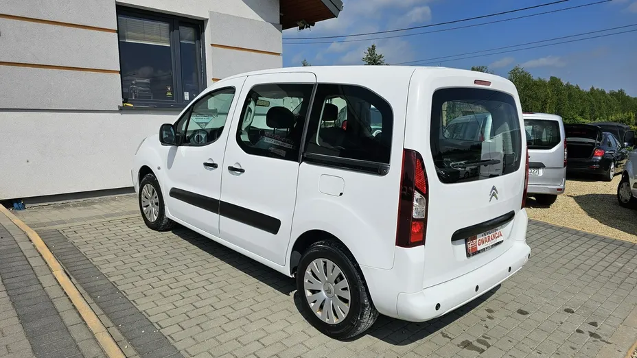 PEUGEOT Partner -