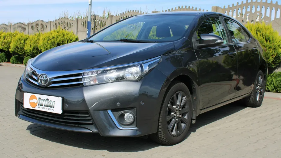 TOYOTA Corolla -