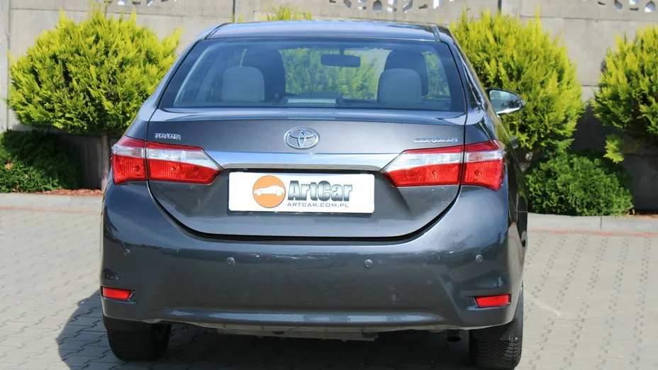 TOYOTA Corolla -
