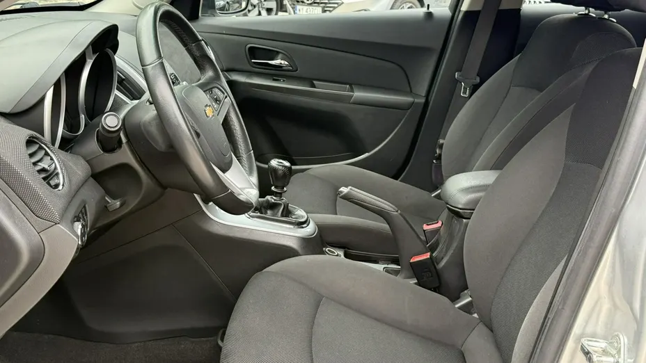 CHEVROLET Cruze -