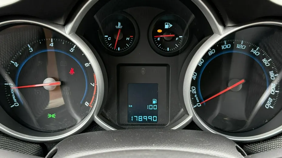 CHEVROLET Cruze -
