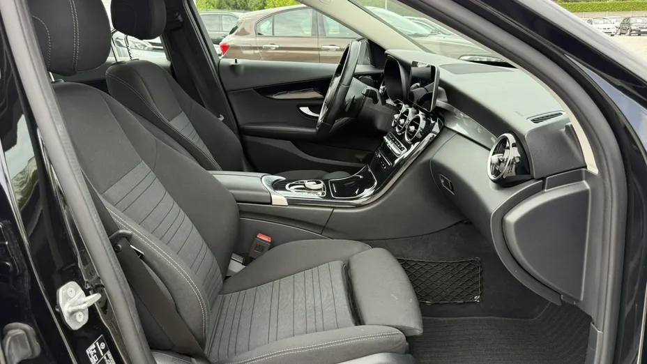 MERCEDES-BENZ C Klasa -