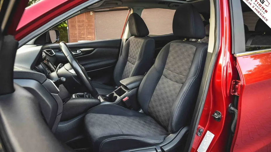NISSAN Qashqai -
