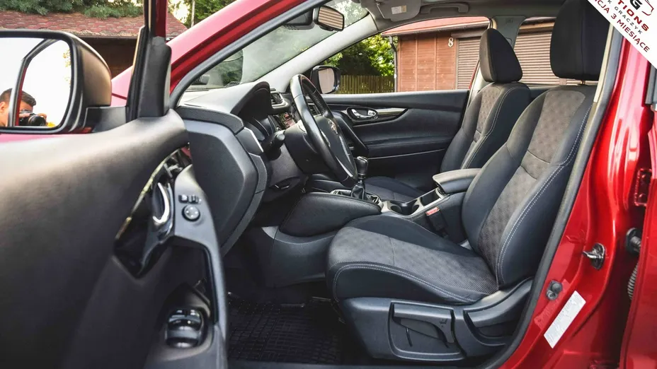 NISSAN Qashqai -
