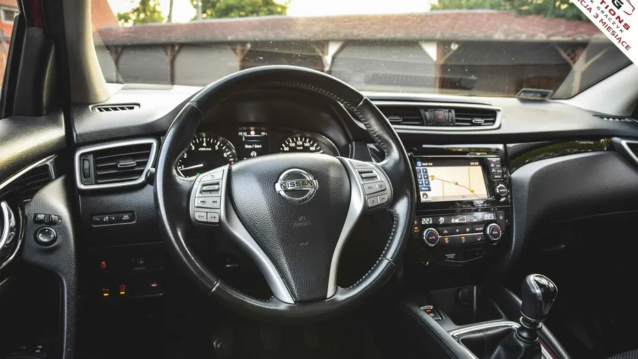 NISSAN Qashqai -