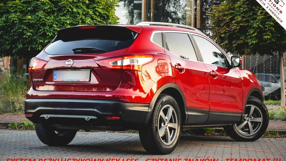NISSAN Qashqai -