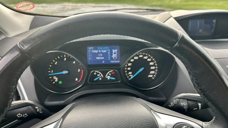 FORD Kuga -